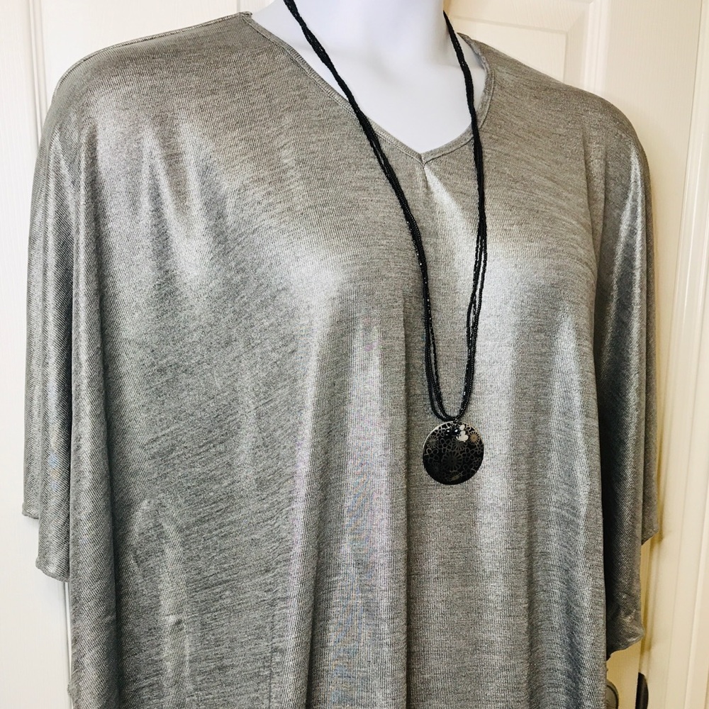 Marina Kaneva Plus, Cape style top, silver gray